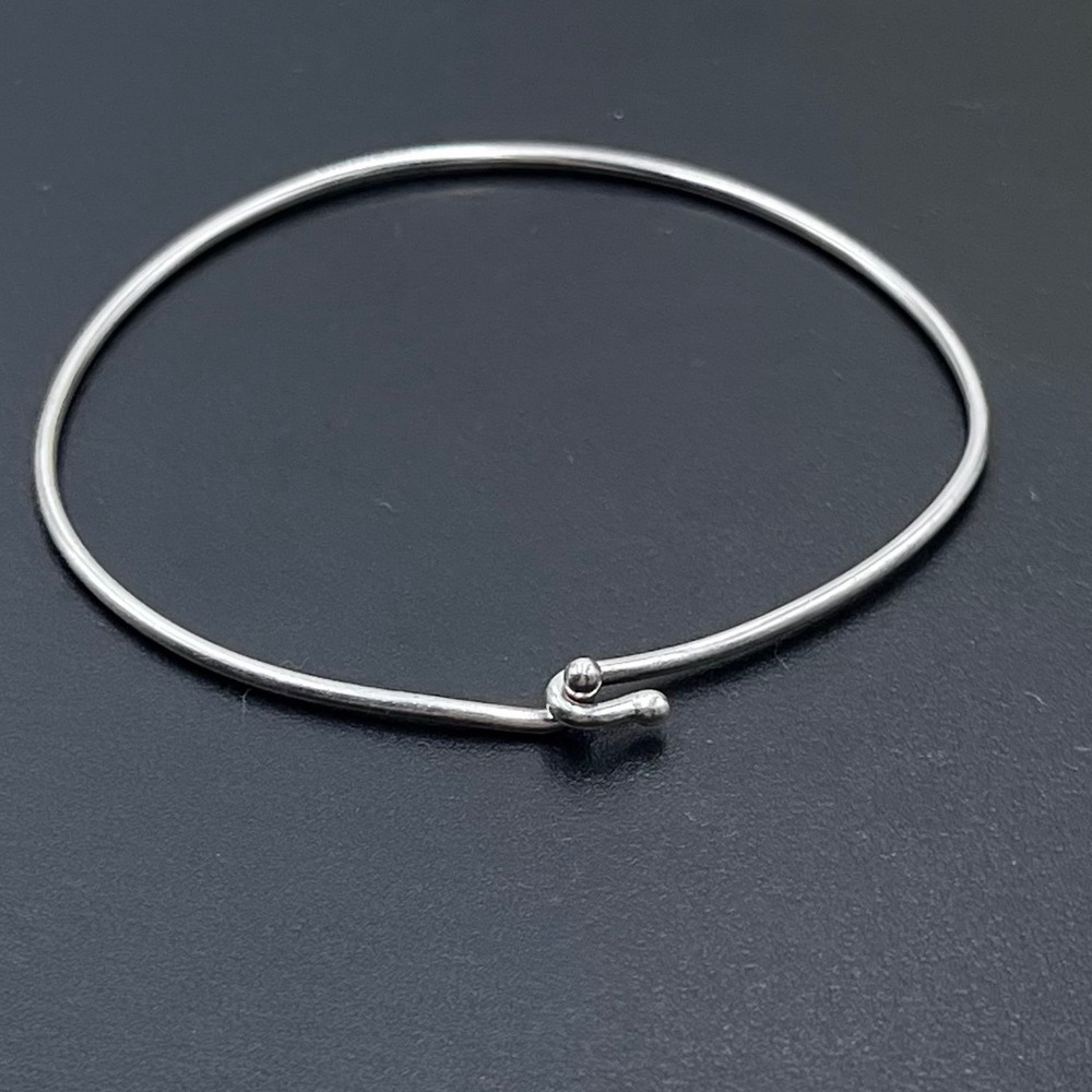 James Avery 925 Sterling Silver PoHook And Eye Bangle Charm Bangle Bracelet